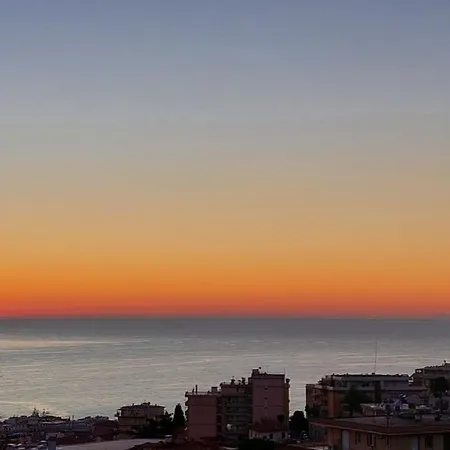 Апартаменти La Casa Di Ermes - Ampio Luminoso A Tre Minuti Dal Centro Санремо